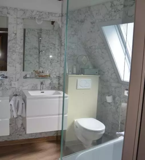 اتاق استاندارد چهار تخته, Ter Brughe By Cw Hotel Collection