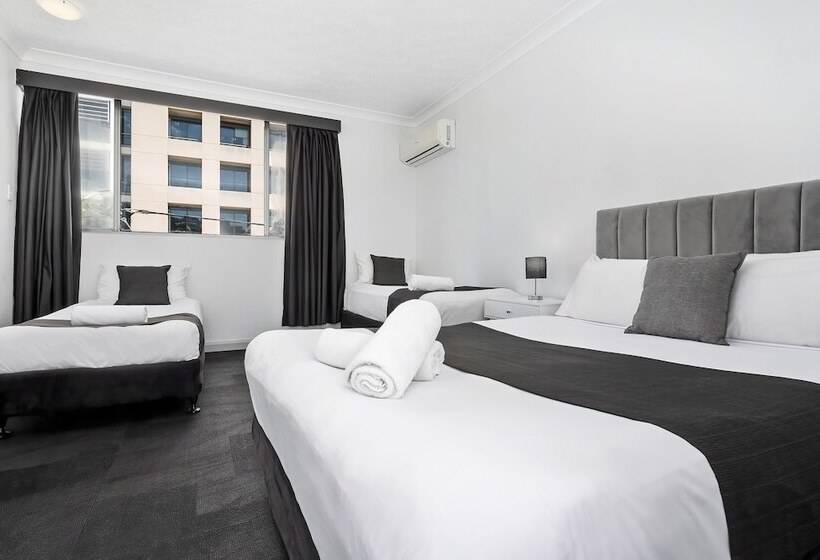 标准间, The Robert Towns