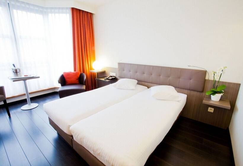 غرفة قياسية, Theater