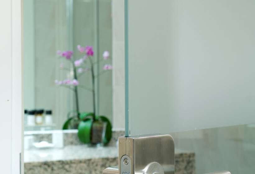 سوییت, Thon Hotel Bristol Stephanie