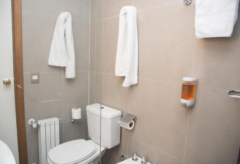 غرفة قياسية, Tres Reyes