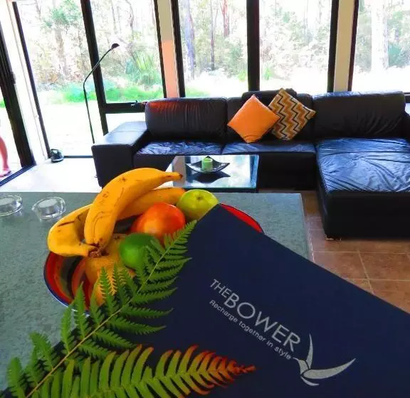 スーペリアキャビン, The Bower At Broulee