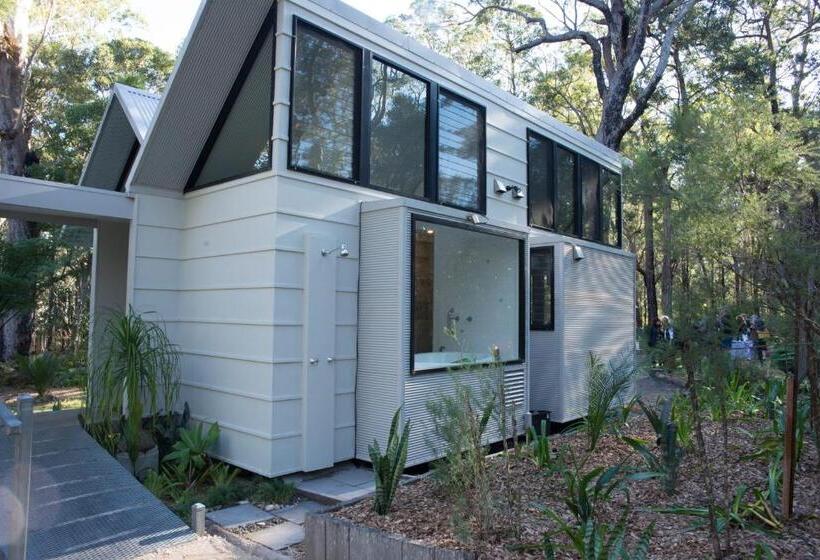 سوئیت با وان آب گرم, The Bower At Broulee