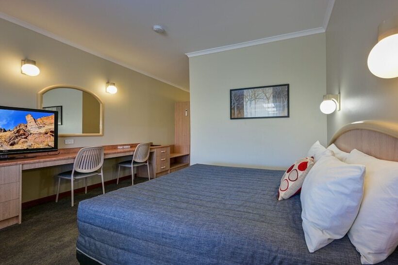 اتاق لوکس, Westland Hotel Motel