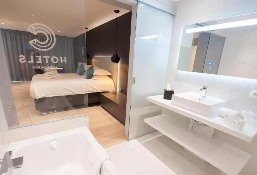 سوییت جونیور با چشمانداز دریا, C Hotels Andromeda