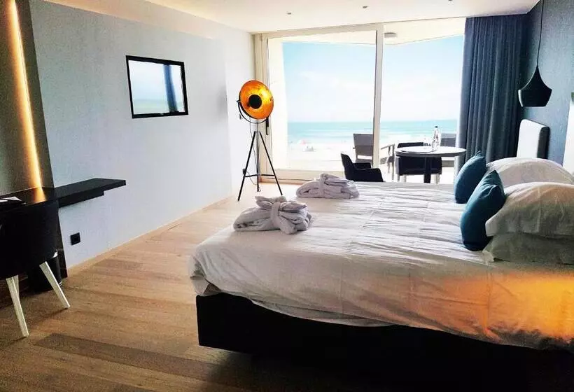 سوییت جونیور با چشمانداز دریا, C Hotels Andromeda