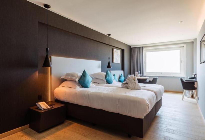 غرفة كومفورت مطلة علي البحر, C Hotels Andromeda