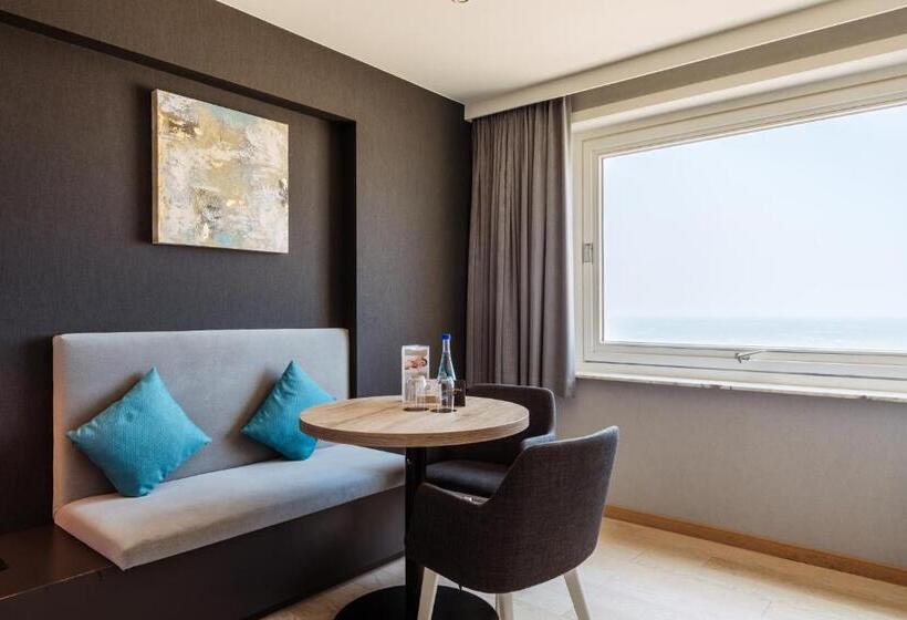 غرفة كومفورت مطلة علي البحر, C Hotels Andromeda