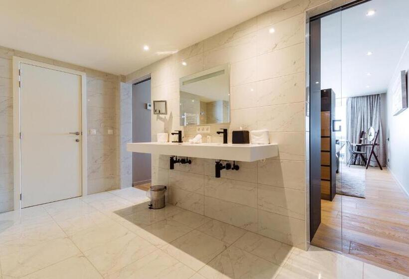 جناح مطلّ علي البحر, C Hotels Andromeda