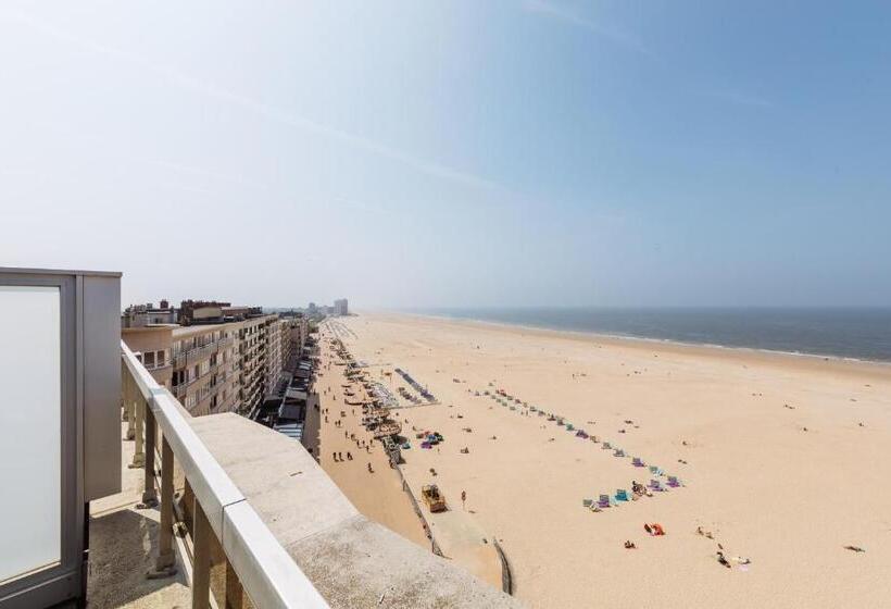 غرفة ديلوكس مطلّة علي البحر مزوَّدة بشُرفة, C Hotels Andromeda