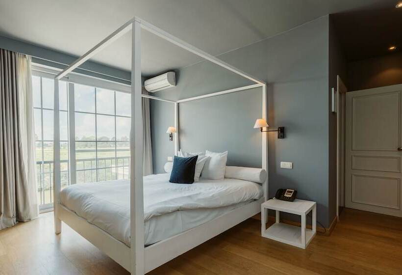 Полулюкс, Auberge Du Pêcheur