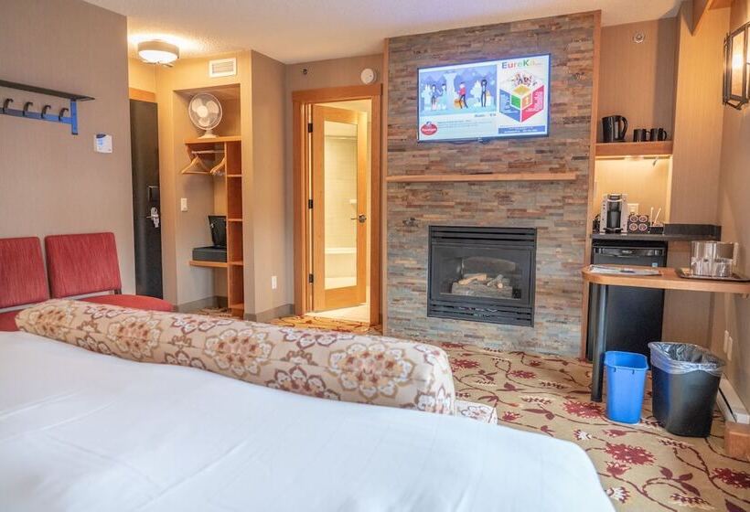 מיטת קינג בסוויטה, Banff Ptarmigan Inn