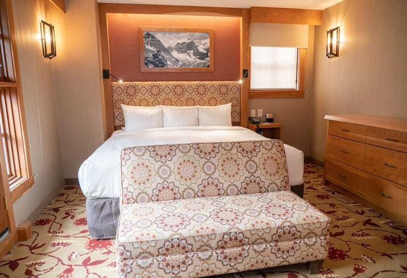 מיטת קינג בסוויטה, Banff Ptarmigan Inn