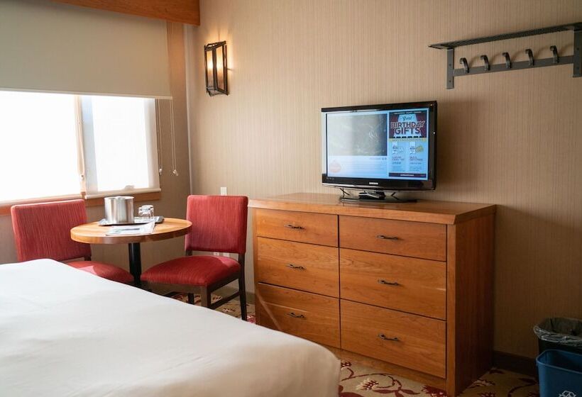 キングサイズベッドのスーペリアルーム, Banff Ptarmigan Inn