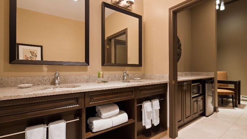 جناح سرير كينج, Best Western Parkway Inn & Conference Centre