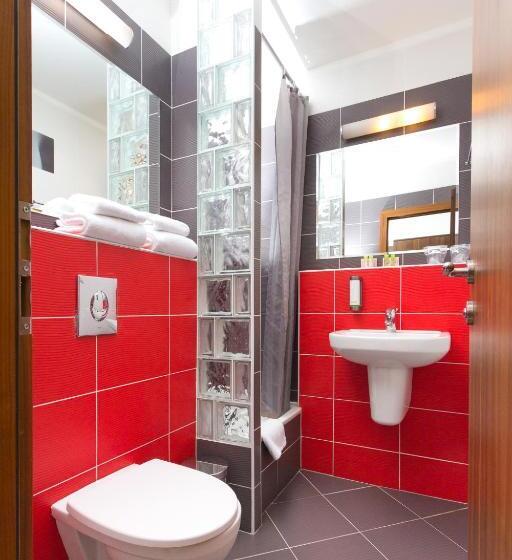 اتاق سوپریور, Bratislava