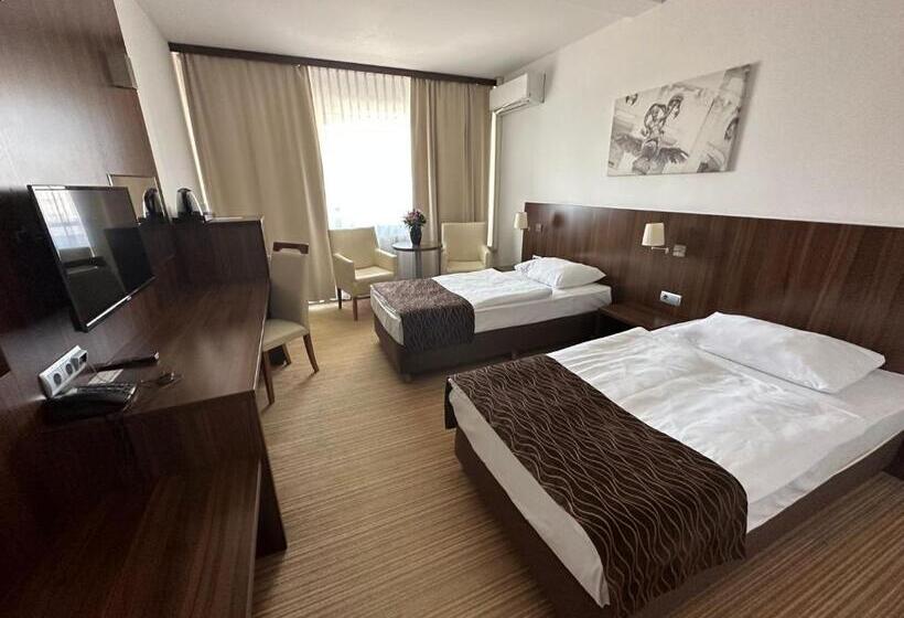 اتاق سوپریور, Bratislava