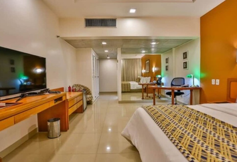 エクゼクティブルーム, Castro S Park