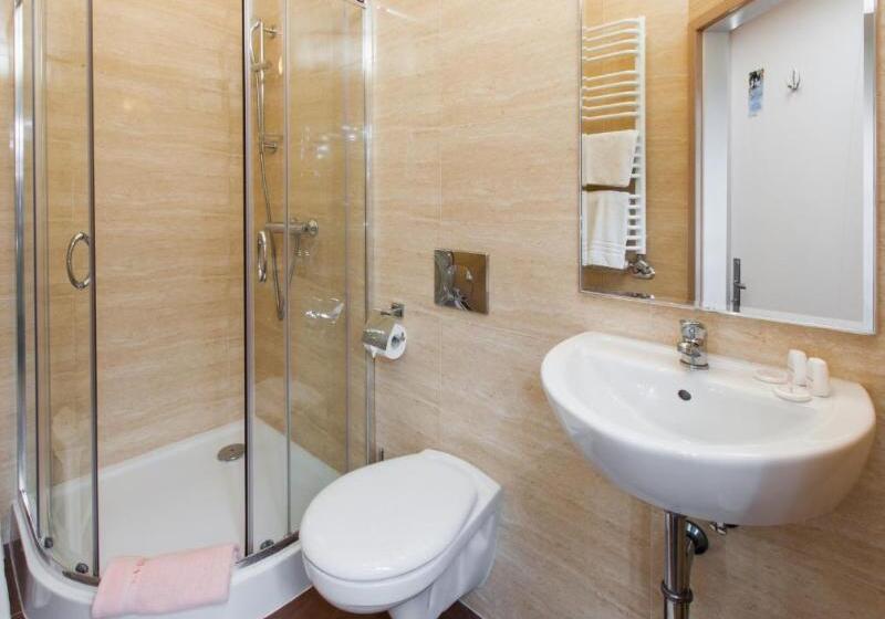 ビジネスルーム, Castro S Park