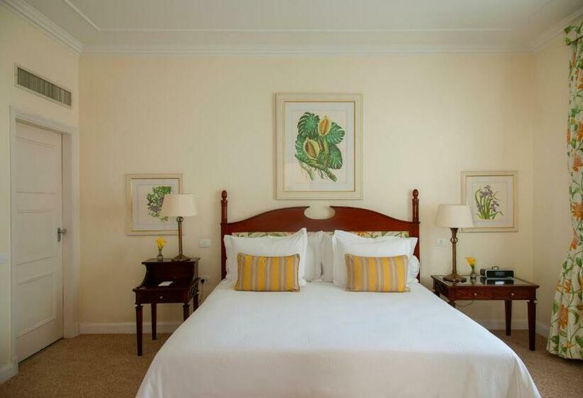 سوییت با چشم‌انداز استخر, Copacabana Palace, A Belmond Hotel, Rio De Janeiro