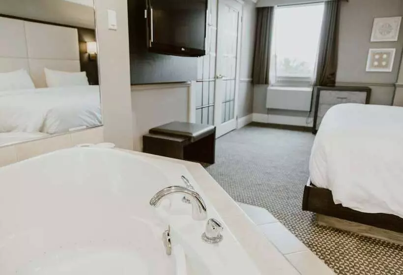 سوئیت با چشم‌انداز رودخانه, Crowne Plaza Fredericton Lord Beaverbrook By Ihg