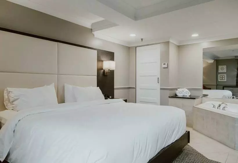 سوئیت با چشم‌انداز رودخانه, Crowne Plaza Fredericton Lord Beaverbrook By Ihg