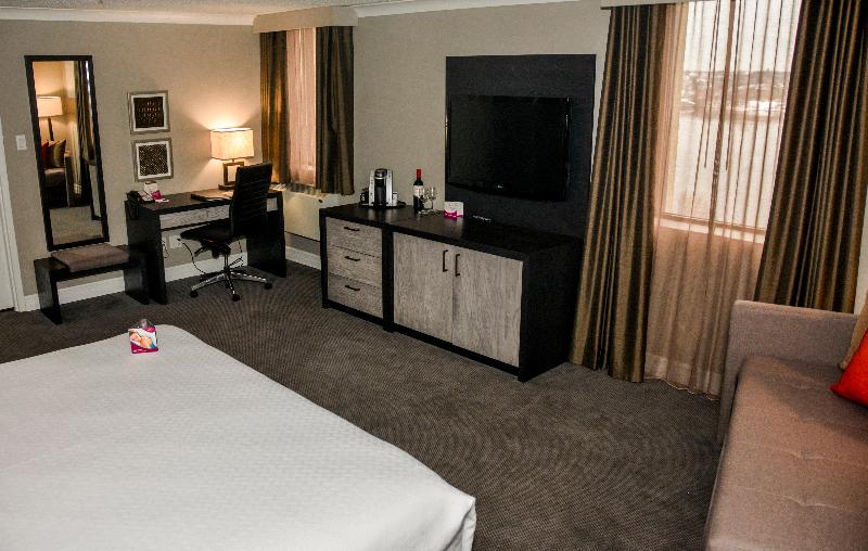 اتاق پرمیوم, Crowne Plaza Fredericton Lord Beaverbrook, An Ihg