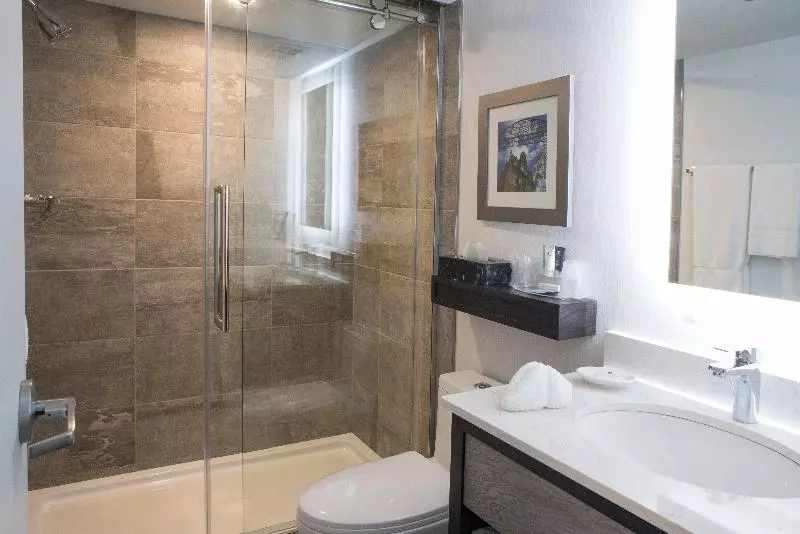 اتاق پرمیوم, Crowne Plaza Fredericton Lord Beaverbrook, An Ihg