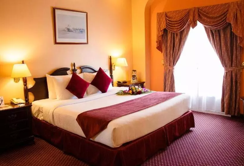 اتاق استاندارد یک نفره, Delmon International
