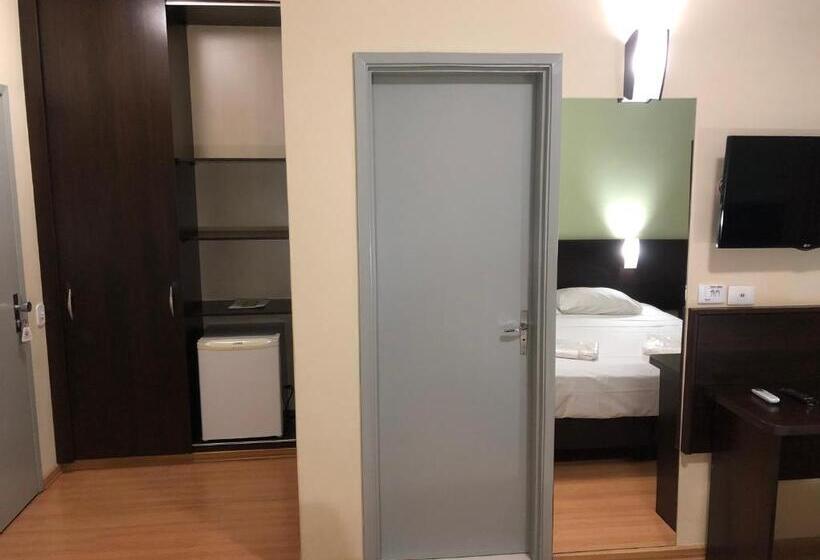 غرفة سوبيريور رباعية, Dom Pedro I Palace