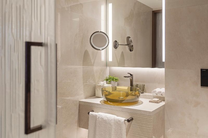 Büyük Çift Kişilik Yataklı Delüks Oda, Fairmont Golden Prague