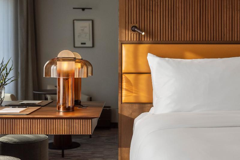 اتاق لوکس با تخت بزرگ, Fairmont Golden Prague