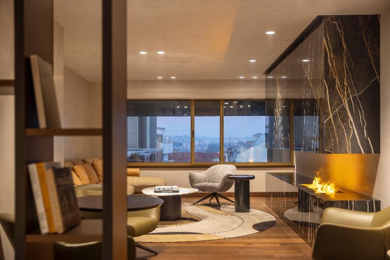 اتاق لوکس با تخت بزرگ, Fairmont Golden Prague