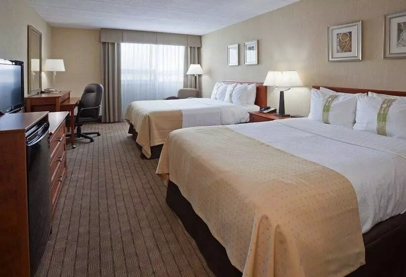 ２ダブルベッドのスタンダードルーム, Holiday Inn Burlington Hotel & Conference Centre, An Ihg