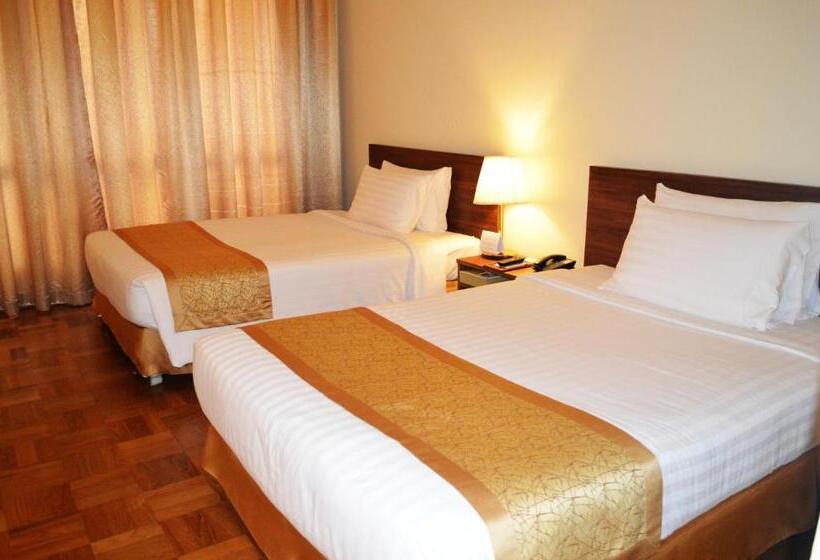 اتاق سوپریور, Inya Lake Hotel Yangon