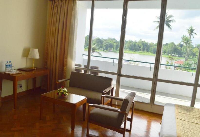 اتاق لوکس, Inya Lake Hotel Yangon