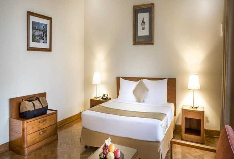 اتاق لوکس, Inya Lake Hotel Yangon