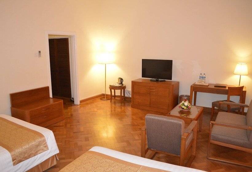 اتاق لوکس, Inya Lake Hotel Yangon
