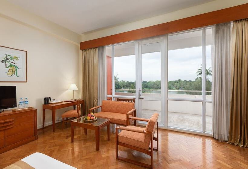 اتاق لوکس, Inya Lake Hotel Yangon