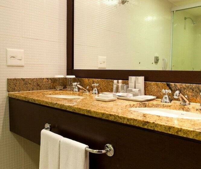 سوئیت اجرایی با چشم‌انداز دریا, Rio Othon Palace