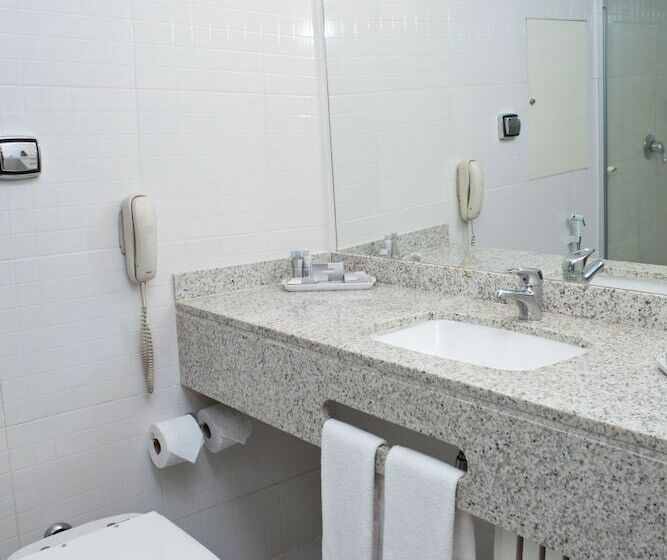 سوئیت اجرایی با چشم‌انداز دریا, Rio Othon Palace