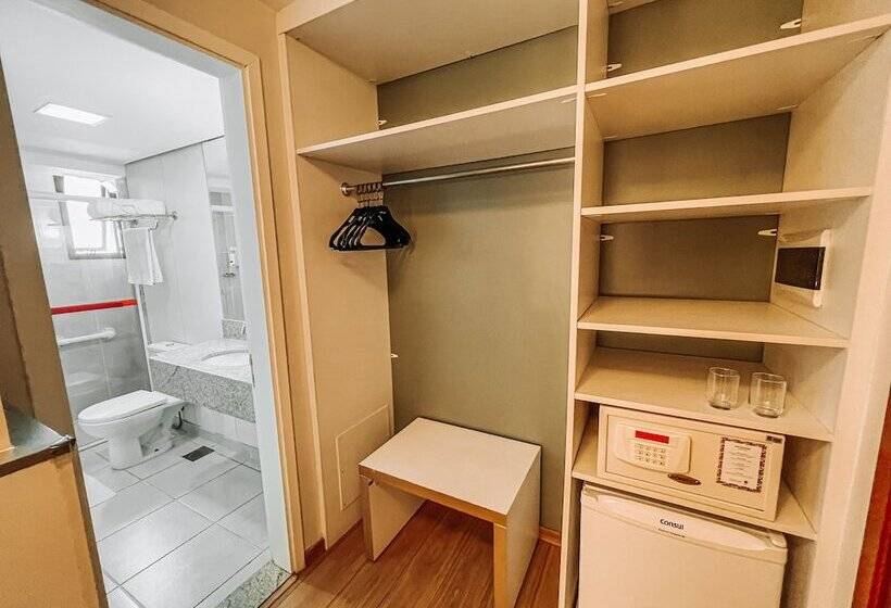 标准间, St Paul Plaza