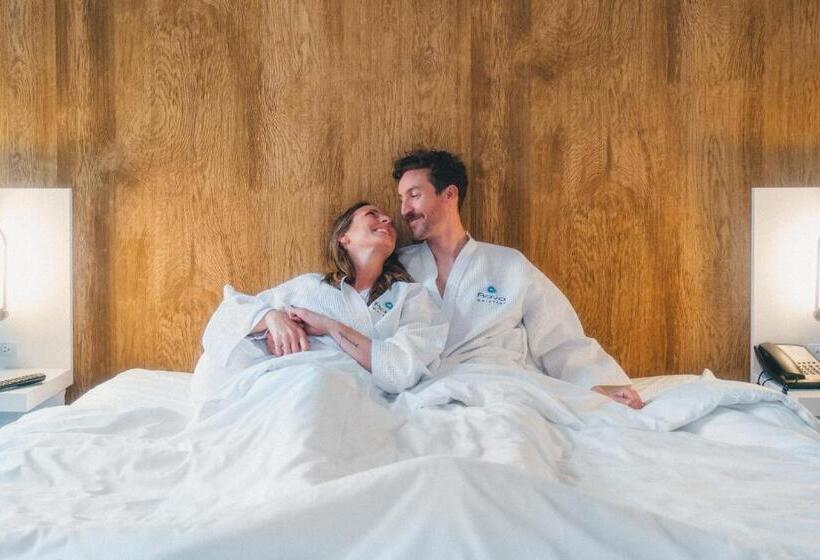 带大床的高级房间, Aava Whistler