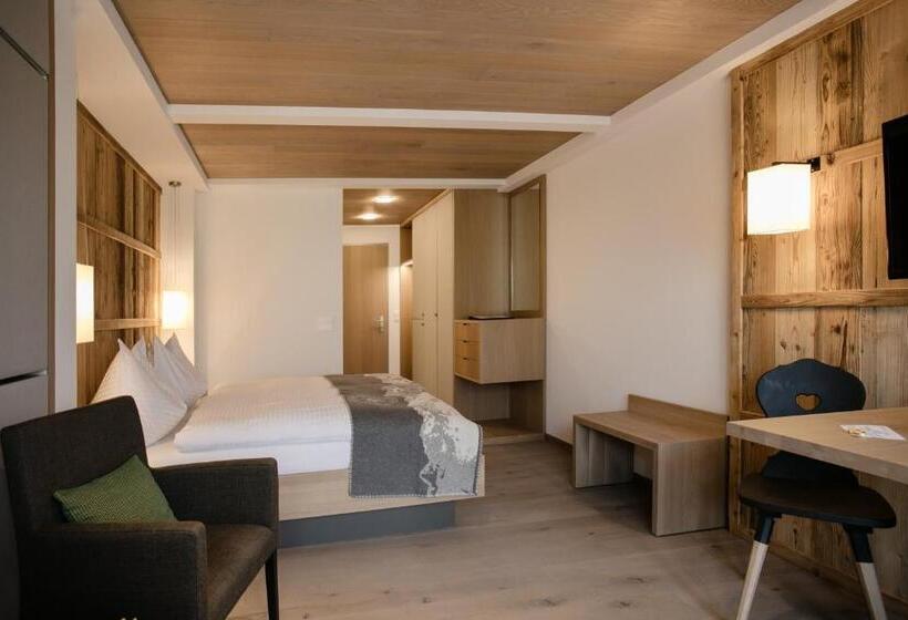 חדר סופריור, Adler Adelboden