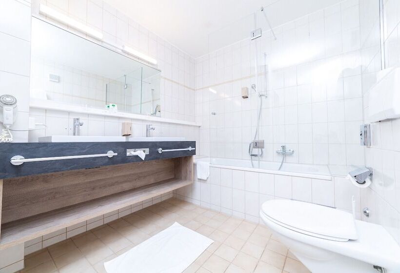 Номер Стандарт Трехместный, Alfa