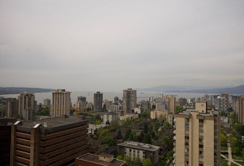 Люкс, Century Plaza