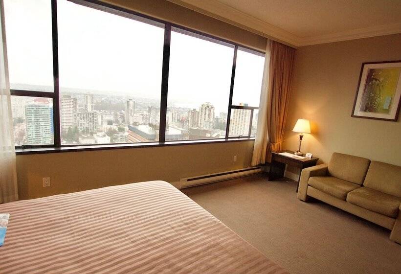 Студия Deluxe, Century Plaza