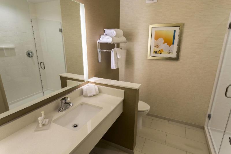 غرفة ديلوكس سرير كينج, Days Inn By Wyndham Miramichi Nb