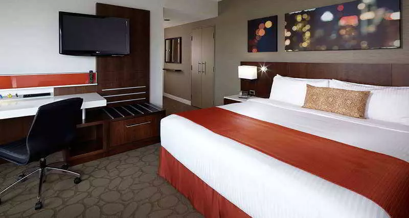 キングサイズベッドのスタンダードルーム, Delta Hotels By Marriott Montreal