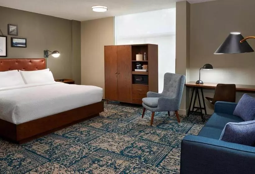 اتاق کلاسیک با تخت دونفره, Four Points By Sheraton Toronto Airport